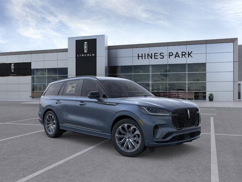 New 2026 Lincoln Aviator AWD image 7