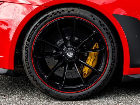 Used 2019 Porsche 911 Speedster RWD image 6