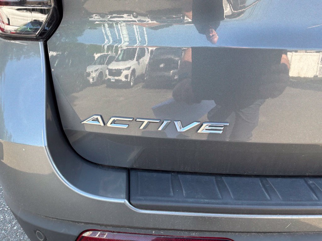 Used 2025 Ford Explorer Active AWD/4WD image 24