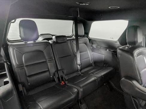 Used 2023 Lincoln Navigator 4WD image 22