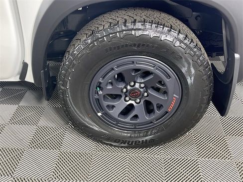 New 2025 Nissan Frontier Pro-X image 20