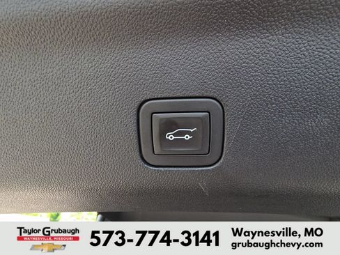 Used 2025 Chevrolet Tahoe Z71 AWD/4WD image 34