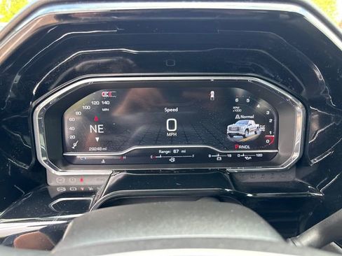 Used 2024 GMC Sierra 1500 Elevation AWD/4WD image 17