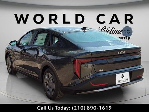 New 2026 Kia K4 LX image 13