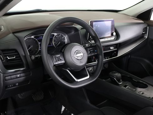 Used 2023 Nissan Rogue SV FWD image 24