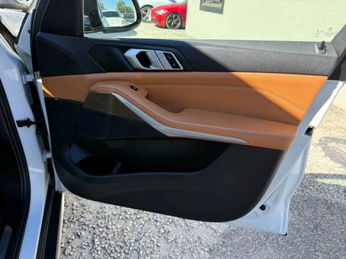 Used 2019 BMW X5 xDrive40i w/ Convenience Package image 18