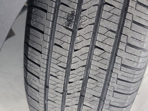 Used 2024 GMC Terrain SLT image 35