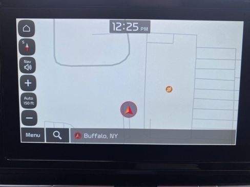 Used 2023 Kia Carnival EX image 9