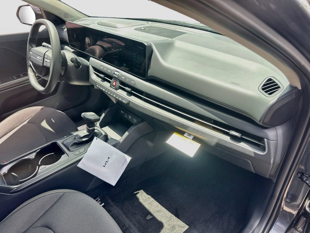 New 2026 Kia K4 FWD image 26