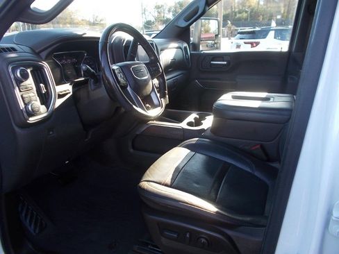 Used 2021 GMC Sierra 2500 Denali w/ Denali Ultimate Package image 16