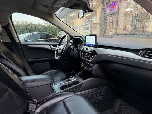 Used 2020 Ford Escape SEL image 23