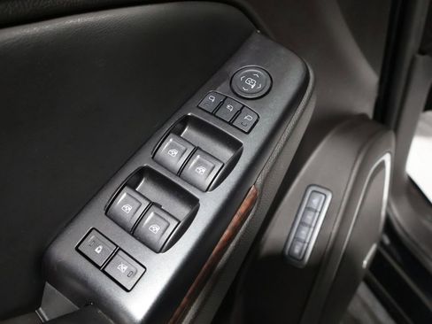 Used 2016 GMC Yukon SLT w/ Open Road Package image 15