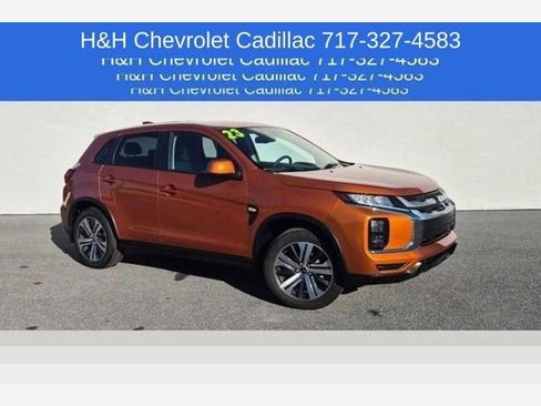 Used 2023 Mitsubishi Outlander Sport ES image 1