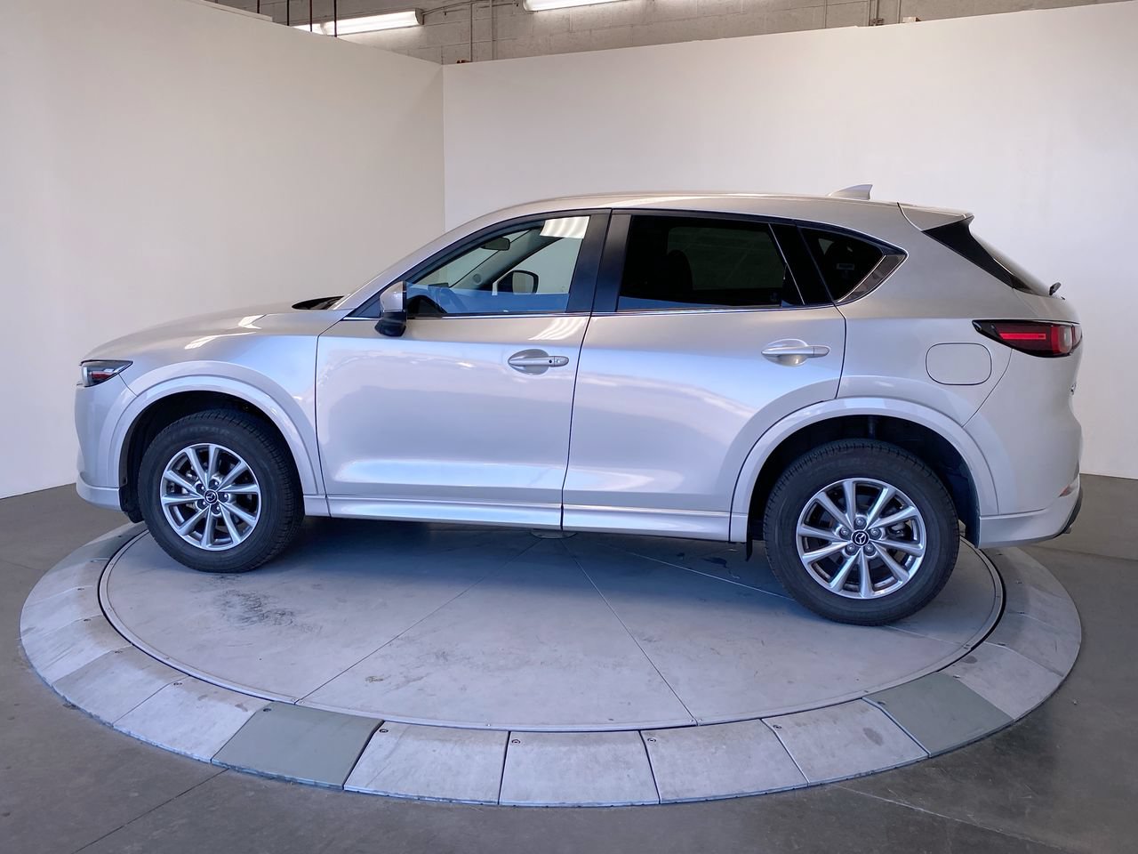 Used 2025 MAZDA CX-5 AWD 2.5 S w/ Select Package image 2