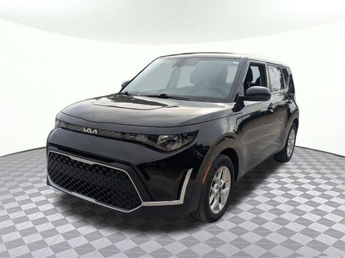 Used 2023 Kia Soul LX w/ Option Group 015 image 7