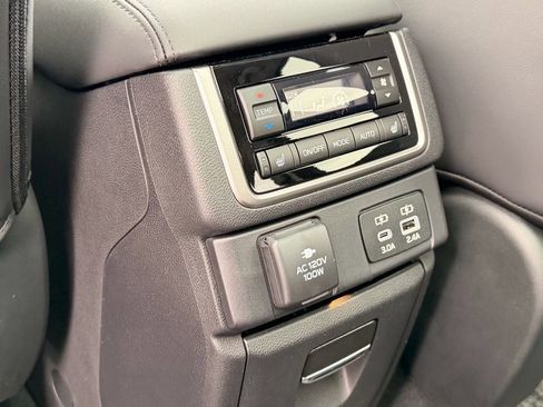 New 2026 Subaru Ascent Touring AWD/4WD image 13