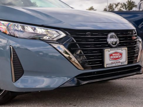 New 2025 Nissan Sentra SR w/ SR Premium Package FWD image 3