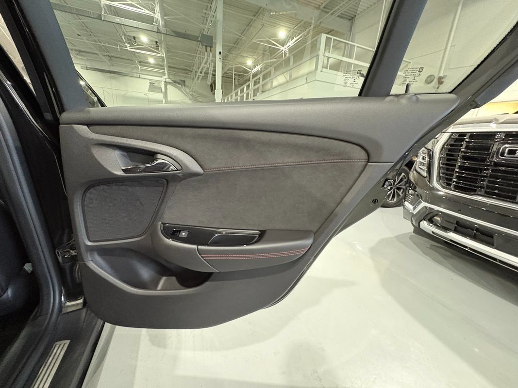 Used 2017 Chevrolet SS RWD image 47