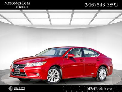 Used 2014 Lexus ES 300h w/ Luxury Package w/Bamboo Trim