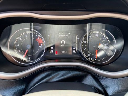 Used 2017 Jeep Cherokee Latitude w/ True North Edition AWD/4WD image 19