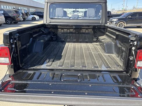 New 2026 Jeep Gladiator Sport image 5