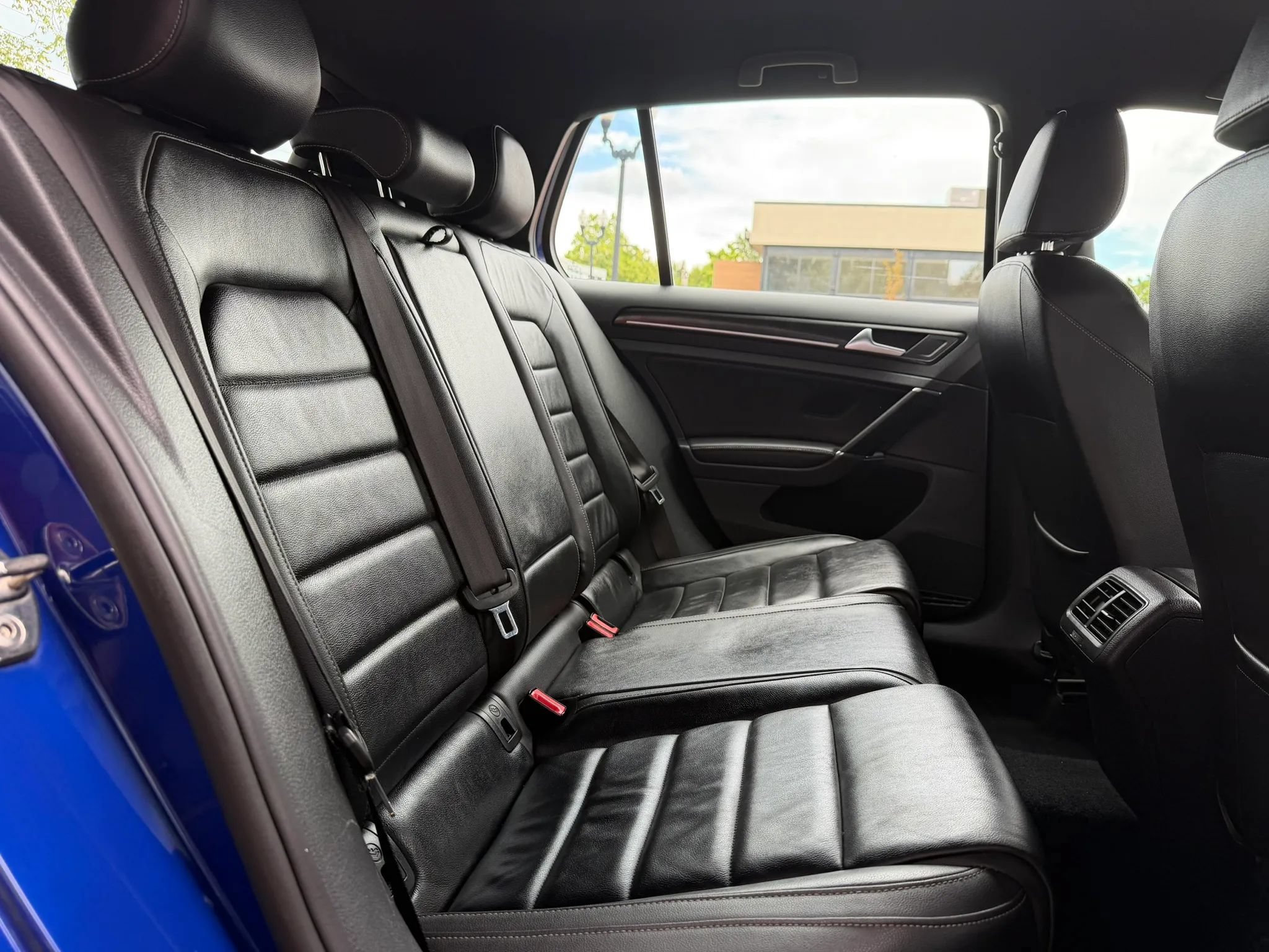 Used 2017 Volkswagen Golf R 4-Door AWD/4WD image 14