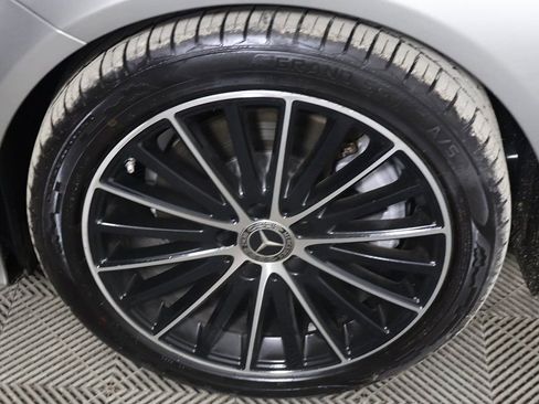 Used 2019 Mercedes-Benz C 300 Sedan w/ Premium Package image 17