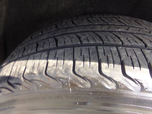 Used 2019 Jeep Grand Cherokee Limited image 17