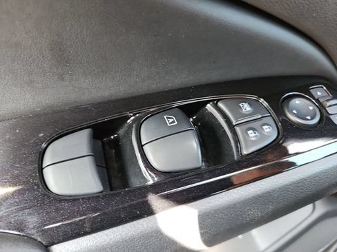Used 2023 Nissan Altima 2.5 SV FWD image 24