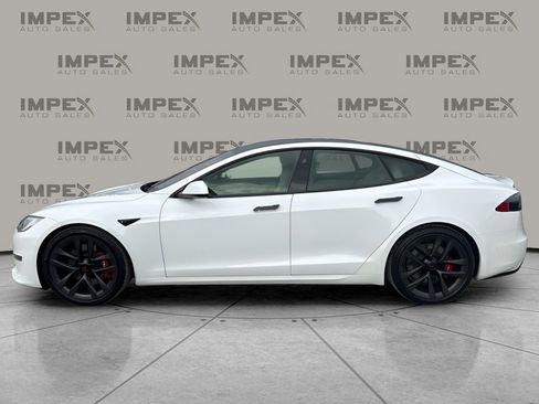 Used 2021 Tesla Model S Plaid image 2