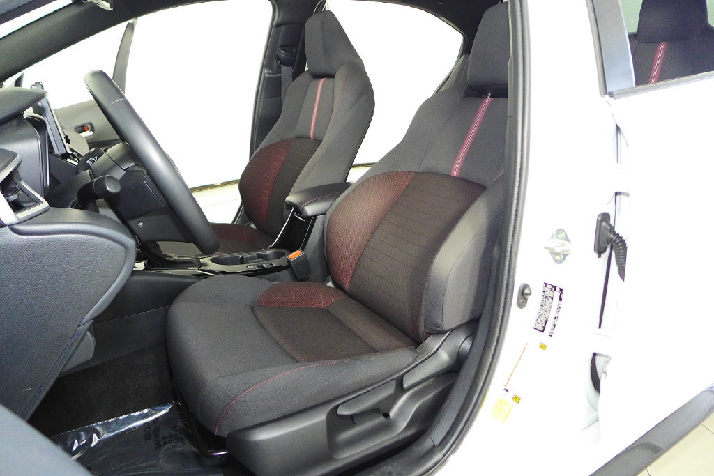 Used 2024 Toyota Corolla SE w/ SE Package FWD image 22