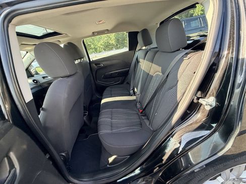 Used 2016 Chevrolet Sonic LT w/ Fun and Sun Package FWD image 33