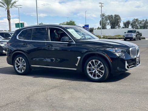Used 2026 BMW X5 xDrive50e AWD/4WD image 4