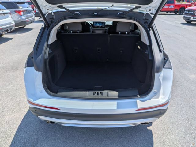 Used 2023 Lincoln Corsair Reserve w/ Equipment Group 201A AWD/4WD image 17