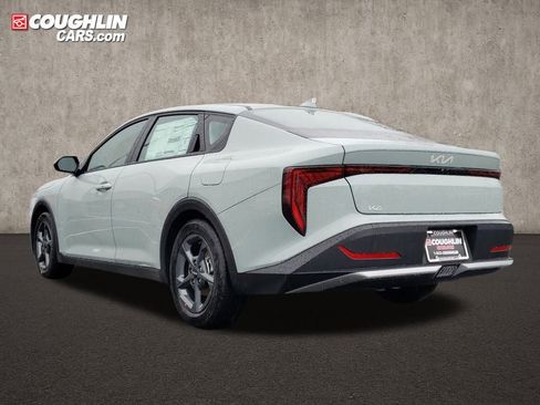 New 2025 Kia K4 LXS image 5