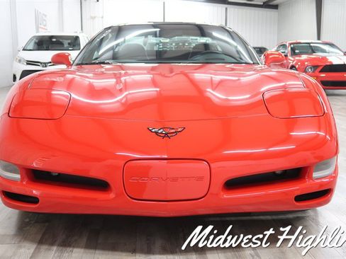 Used 2002 Chevrolet Corvette Coupe w/ Preferred Equipment Group2 RWD image 13