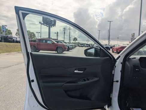 New 2026 Nissan Sentra SR w/ SR All Weather Package FWD image 11