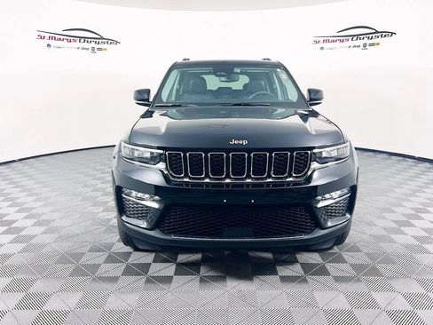 Used 2023 Jeep Grand Cherokee Limited AWD/4WD image 3