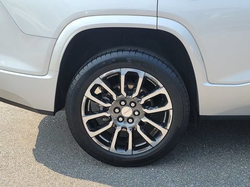 Used 2020 GMC Acadia Denali w/ Denali Ultimate Package AWD/4WD image 5