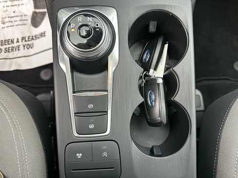 Used 2021 Ford Escape SE w/ SE Sport Appearance Package image 25