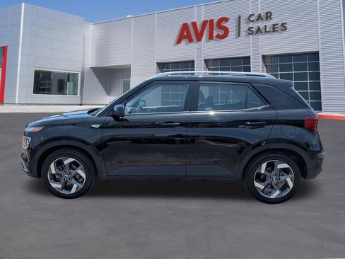 Used 2025 Hyundai Venue SEL FWD image 10