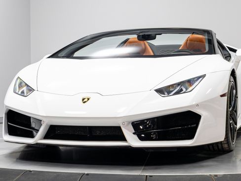 Used 2019 Lamborghini Huracan LP 580-2 RWD image 69