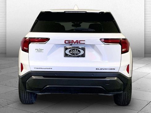 Used 2025 GMC Terrain Elevation FWD image 3