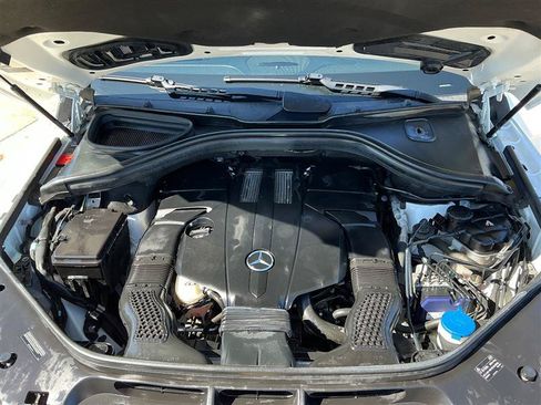 Used 2016 Mercedes-Benz GL 450 4MATIC image 52