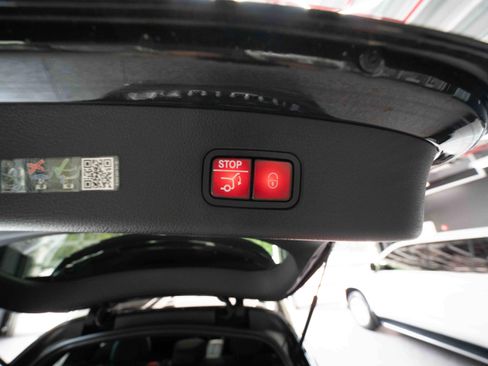 Used 2025 Mercedes-Benz GLC 43 AMG 4MATIC image 29