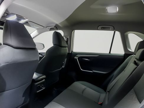 Certified 2022 Toyota RAV4 XLE AWD/4WD image 11