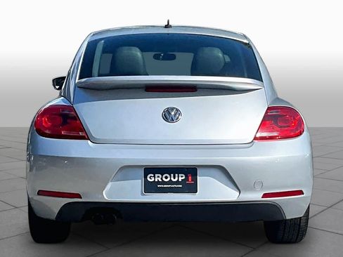 Used 2012 Volkswagen Beetle 2.5 FWD image 4