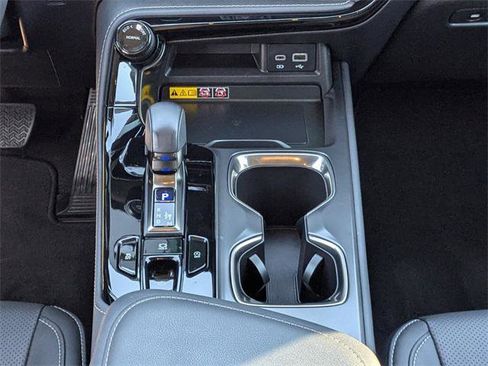 Certified 2025 Lexus NX 250 FWD w/ Accessory Package (Z1) image 18