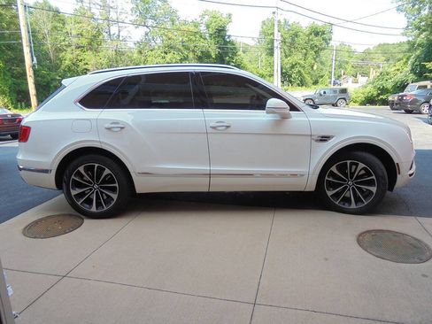 Used 2019 Bentley Bentayga AWD/4WD image 5