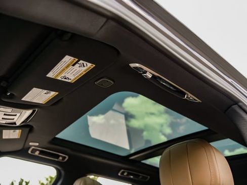 New 2026 Land Rover Range Rover SE AWD/4WD image 4